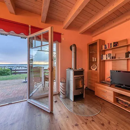 Ferienhaus Uttied - Direkt Am Plauer See Nyaraló