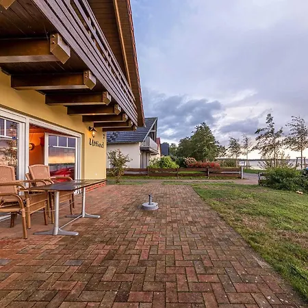 Nyaraló Ferienhaus Uttied - Direkt Am Plauer See Alt Schwerin